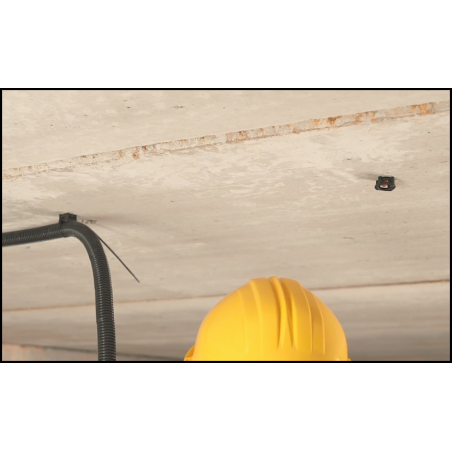 Accesorio clavadora de gas base brida nylon negro para clavadoras CELO