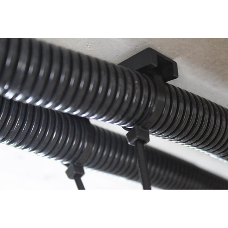 Accesorio clavadora de gas base brida nylon negro para clavadoras CELO